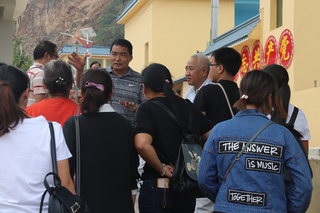 以学促做 凝聚口岸发展新合力——那邦镇组织开展“两代表”暨机关党员考察学习活动3