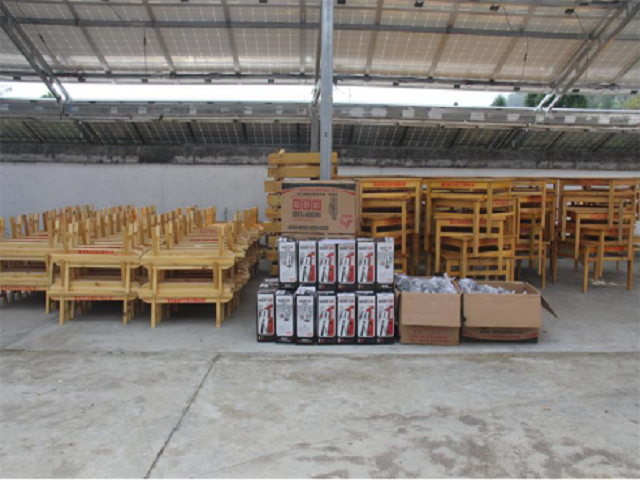 倾情助力脱贫攻坚 生活家用物资入户暖人心2