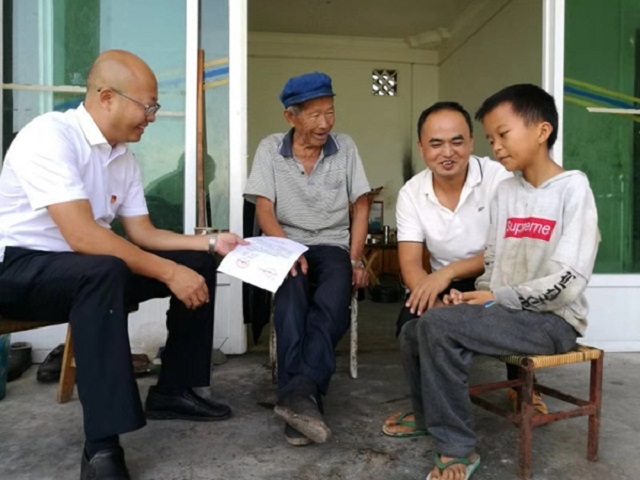 盈江县开展辍学学生“国庆”劝返专项行动3