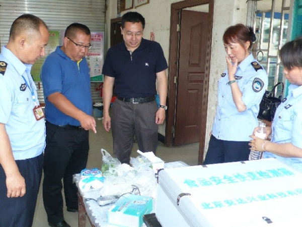 州、县食药监局联动出击 加强“5.jpg