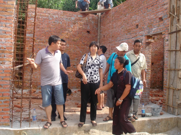 到受灾区查看民房恢复重建情况.JPG