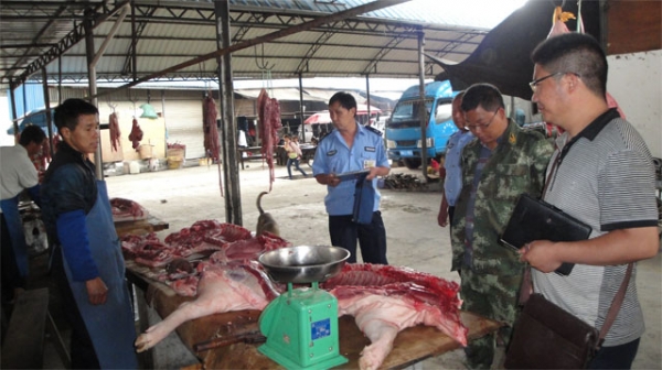 加大检疫监管力度 确保灾区人民群众吃上放心肉1.jpg