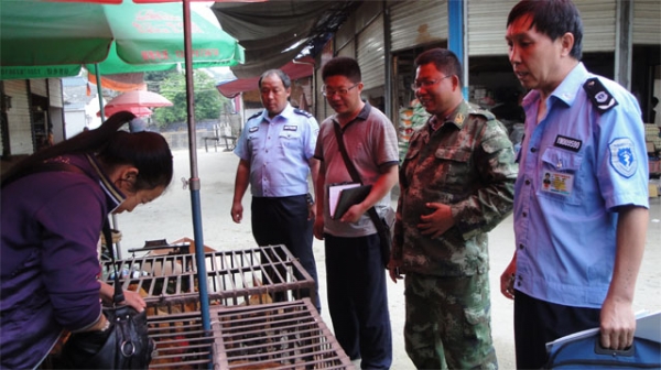 加大检疫监管力度 确保灾区人民群众吃上放心肉2.jpg