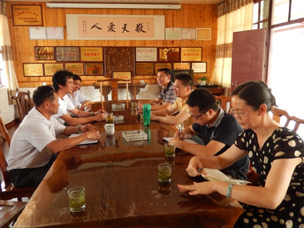 深入基层  联系企业1.jpg