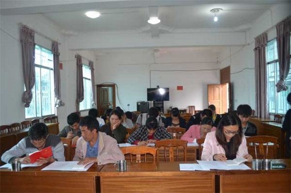 油松岭乡召开入党积极分子培训会2.jpg