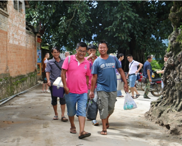 外援有力 干群合力——盏西镇“8•7”洪涝泥石流抢险救灾工作取.jpg