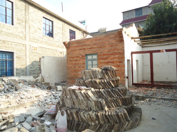 灾害无情   人间有情1.jpg