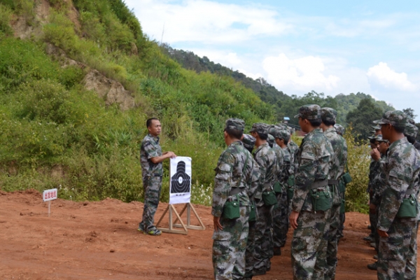 简报第64期太平镇开展民兵军事训练.JPG