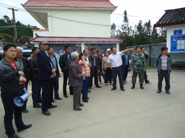 抓党建  促发展——昔马镇开展党代表活动照片1.jpg