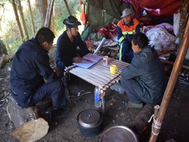 深入林区巡查 掌握林区动态1516150102510E3