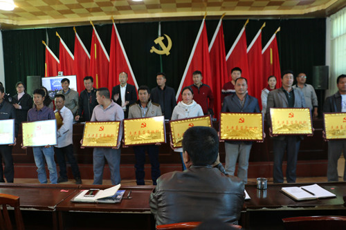 2向先进对标看齐 为新城增光添彩