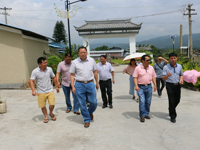 “德宏环保世纪行”采访活动走进盈江县旧城镇