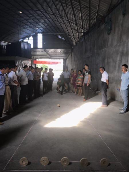 傣族保龄球 “玩”出新花样