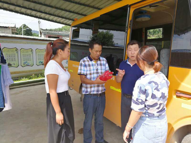 教育局开展学校传染病防控督查工作