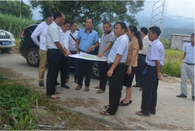 岩补县长一行督导万塔小镇征地工作