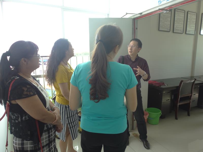 省档案局到盈江县国土资源局开展档案工作管理示范档案室复查