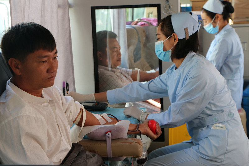 无偿献血，大爱无疆 热血浓情，点亮生命2