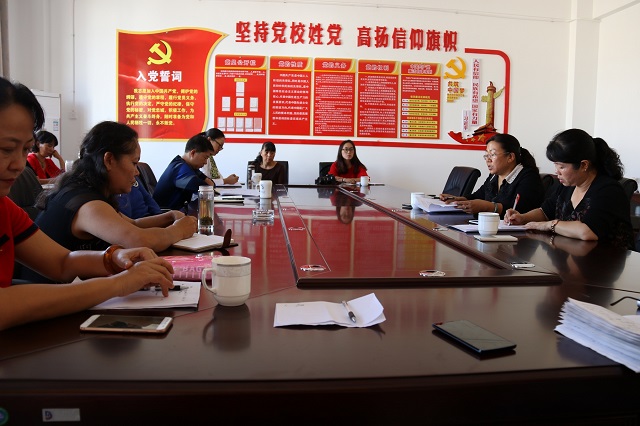 张瑛副县长到县行政学校调研指导工作