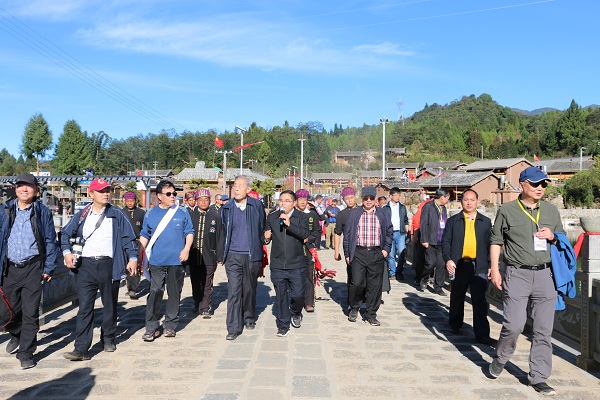 助力精准扶贫，促进全乡发展