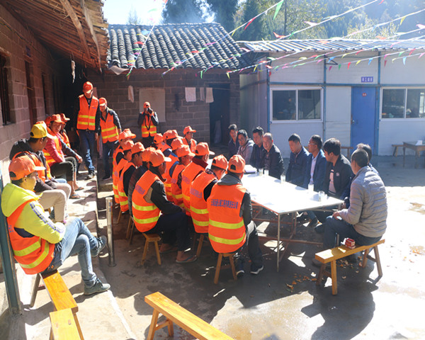 脱贫攻坚交通先行 经济发展交通支撑