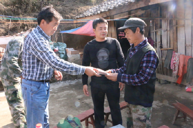 大火无情人有情 灾后慰问暖人心