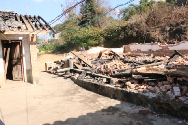 大火无情人有情 灾后慰问暖人心2