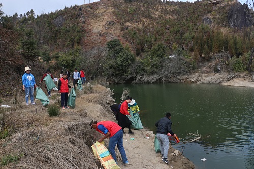 开展生态环境整治 提升人居环境质量