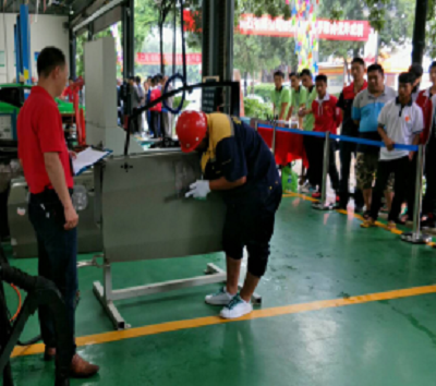 “展技艺、显风采;炼技能、铸本领”——记盈江县首届“松骋杯”汽车维修技能竞赛1