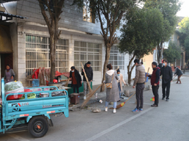 狠抓街道治理 建设美丽乡村