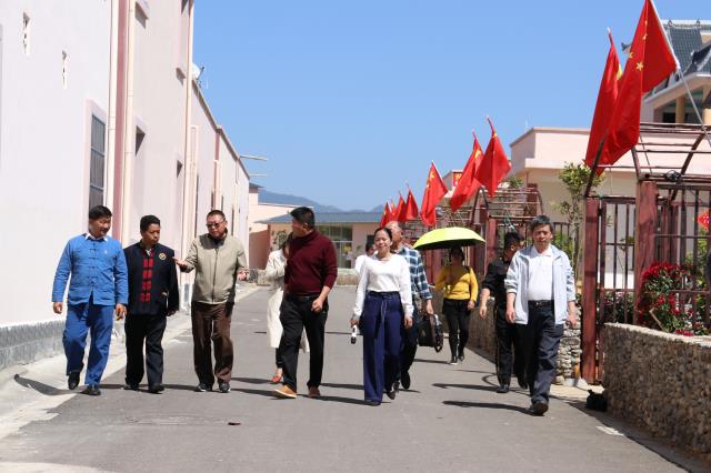 云南省民宗委赴盈江检查指导民族团结进步示范创建工作2