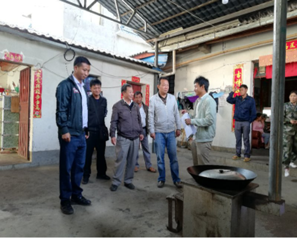 德宏州林业局检查组到盈江督促检查农村能源安全生产工作