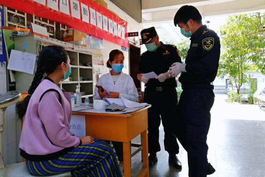 盈江那邦：“青”情服务边境“疫”线3A