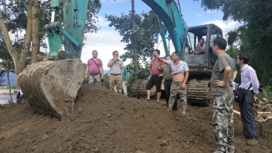 查看盏达河小芒丙段（左岸）河堤决堤点
