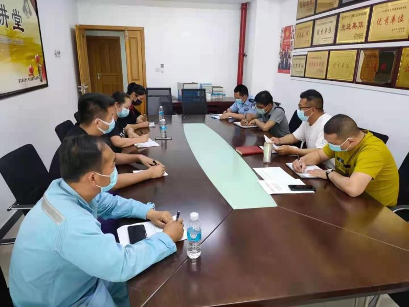 4月15日组织住建市管文旅公安应急供电卫健等单位隔离观察场所安全检查工作部署会议