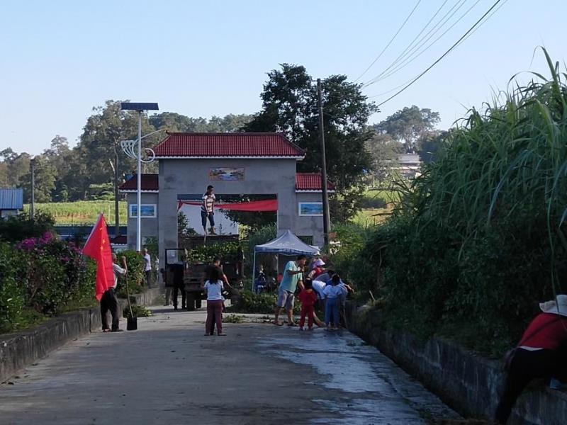 弄璋镇南缓村开展城乡人居环境卫生整治提升工作