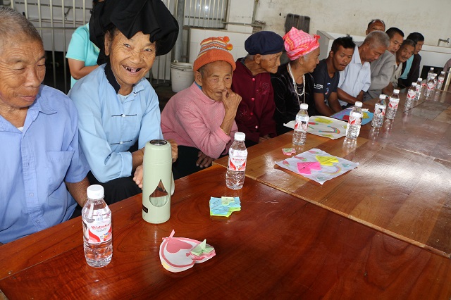 第十四期简报照片 (4)