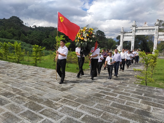 7bbf354d4ec5a48725fcc72cafc87e6