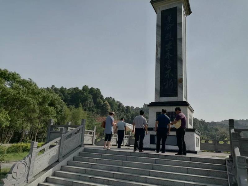 e59971905d356f13fa862b44a009370